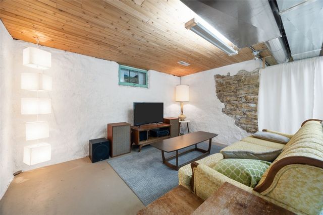 505 Forest Drive, Cedar Rapids, IA 52403