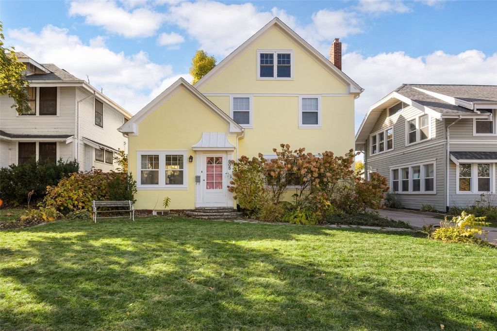 505 Forest Drive, Cedar Rapids, IA 52403