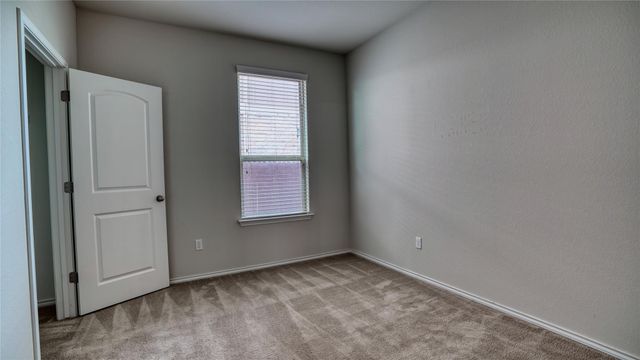 137 Carlina LOOP, Liberty Hill, TX 78642