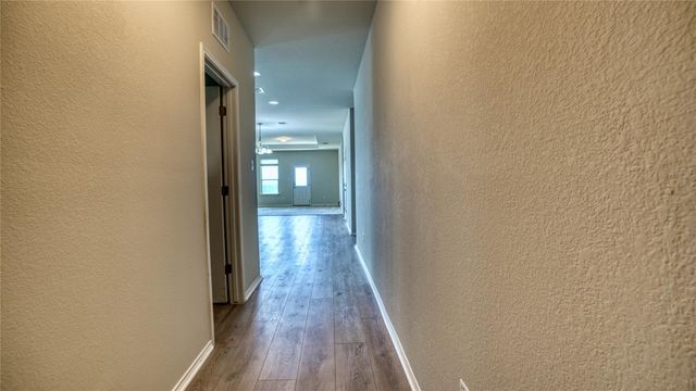 137 Carlina LOOP, Liberty Hill, TX 78642