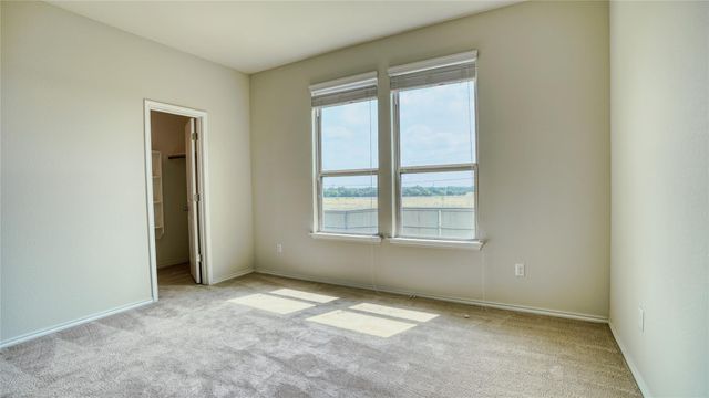 137 Carlina LOOP, Liberty Hill, TX 78642