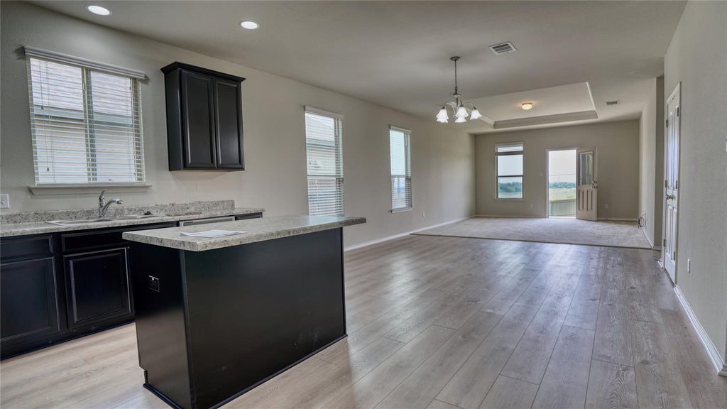 137 Carlina LOOP, Liberty Hill, TX 78642