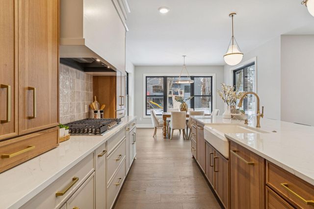 5821 Ashcroft Avenue, Edina, MN 55424