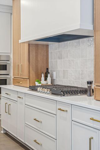 5821 Ashcroft Avenue, Edina, MN 55424