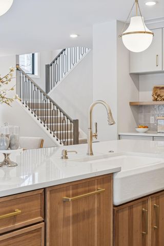 5821 Ashcroft Avenue, Edina, MN 55424