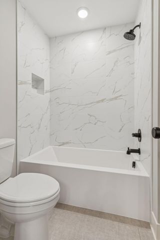 5821 Ashcroft Avenue, Edina, MN 55424