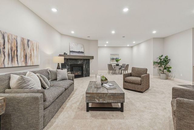 5821 Ashcroft Avenue, Edina, MN 55424