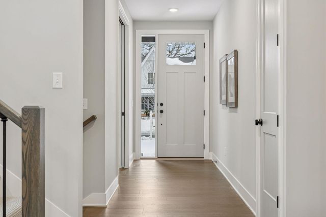 5821 Ashcroft Avenue, Edina, MN 55424