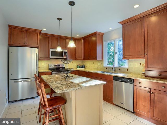 34 DONEGAL DR, Carlisle, PA 17013