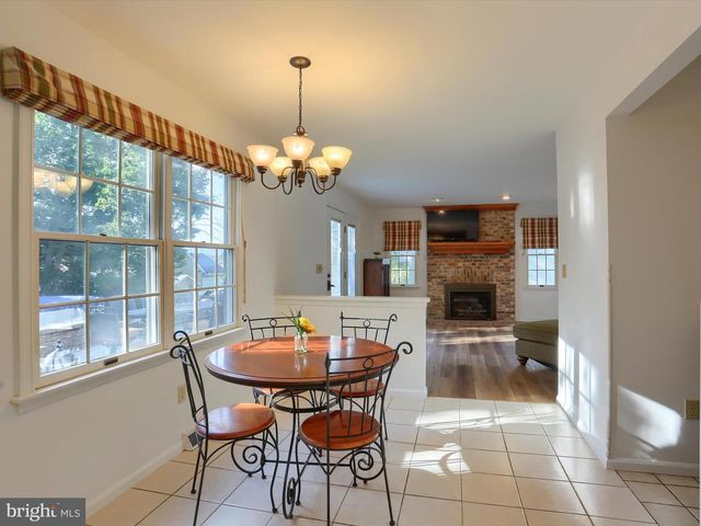 34 DONEGAL DR, Carlisle, PA 17013