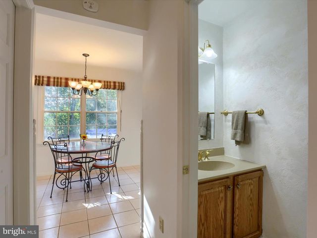 34 DONEGAL DR, Carlisle, PA 17013