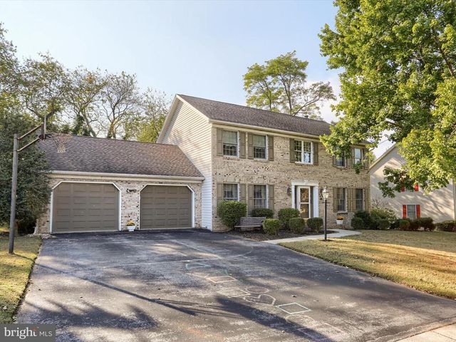34 DONEGAL DR, Carlisle, PA 17013