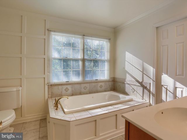 34 DONEGAL DR, Carlisle, PA 17013
