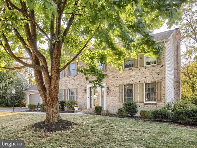 34 DONEGAL DR, Carlisle, PA 17013