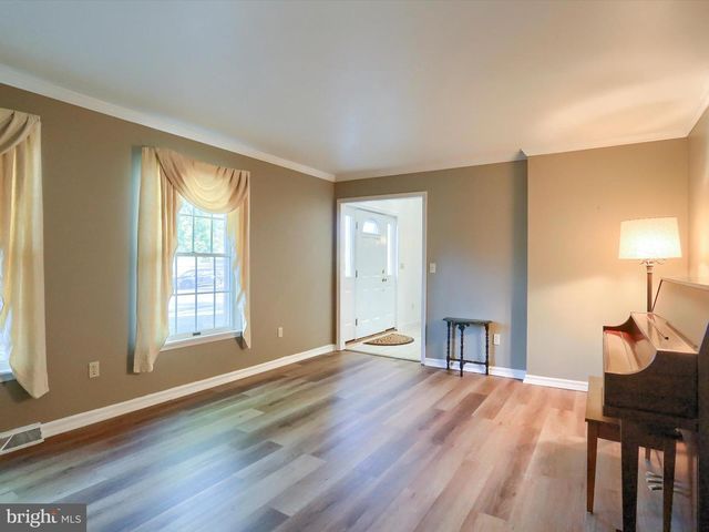 34 DONEGAL DR, Carlisle, PA 17013
