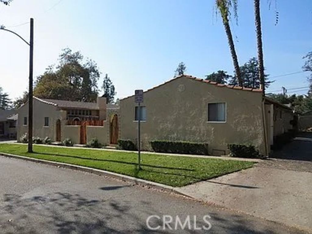 2017 Lovila Lane, Altadena, CA 91001