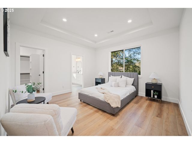 933 EDINBURGH Ct, Kelso, WA 98626