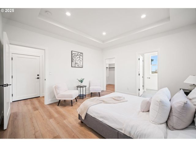 933 EDINBURGH Ct, Kelso, WA 98626