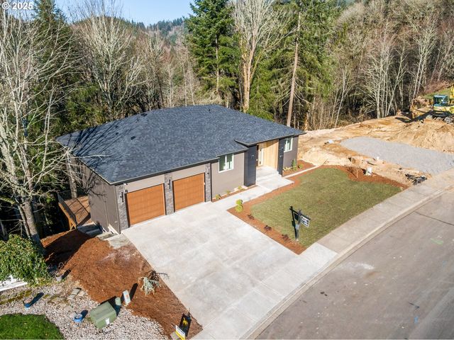 933 EDINBURGH Ct, Kelso, WA 98626