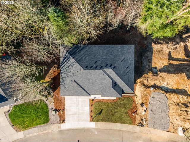 933 EDINBURGH Ct, Kelso, WA 98626