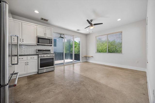 1182 Ridgeway DR B, Austin, TX 78702