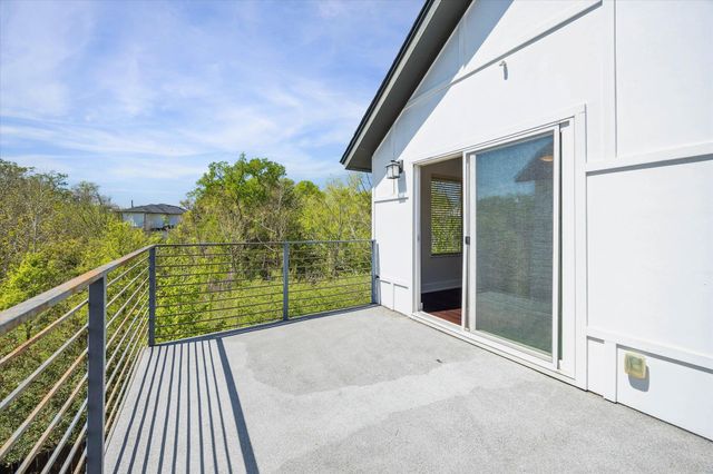 1182 Ridgeway DR B, Austin, TX 78702