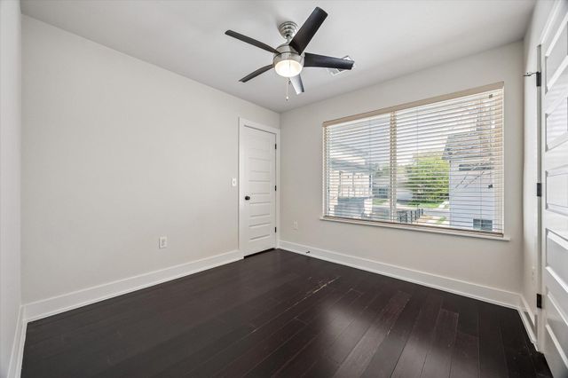 1182 Ridgeway DR B, Austin, TX 78702