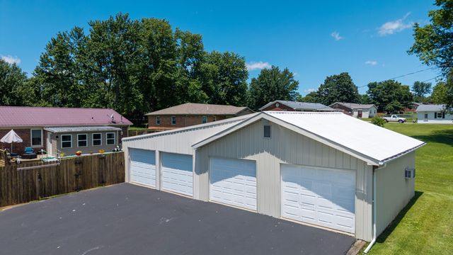401 Haddix Street, Harrodsburg, KY 40330