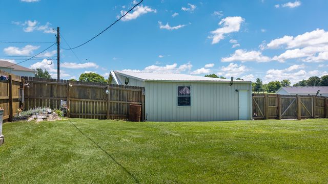 401 Haddix Street, Harrodsburg, KY 40330
