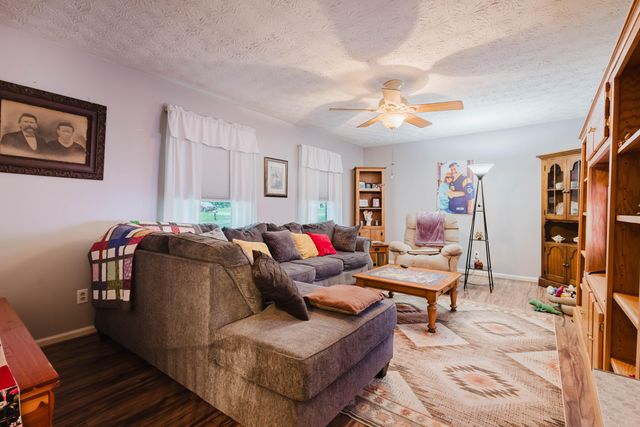 401 Haddix Street, Harrodsburg, KY 40330