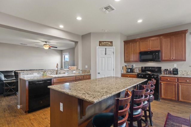 6544 Bowing Ct, Riverbank, CA 95367