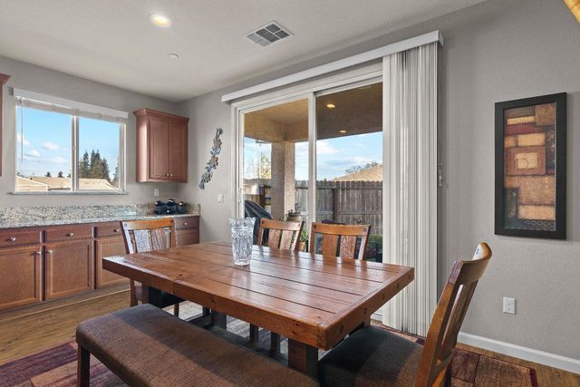 6544 Bowing Ct, Riverbank, CA 95367