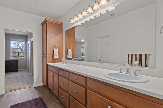 6544 Bowing Ct, Riverbank, CA 95367