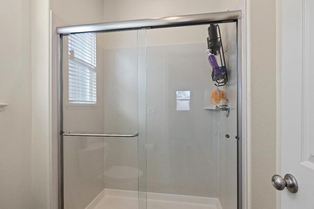 6544 Bowing Ct, Riverbank, CA 95367