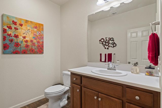 6544 Bowing Ct, Riverbank, CA 95367