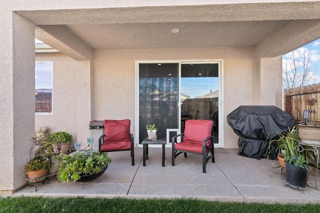 6544 Bowing Ct, Riverbank, CA 95367