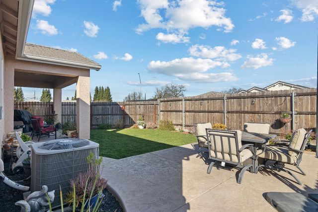 6544 Bowing Ct, Riverbank, CA 95367