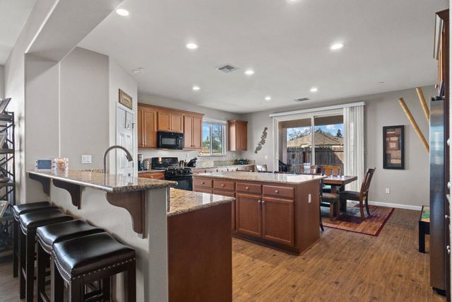 6544 Bowing Ct, Riverbank, CA 95367