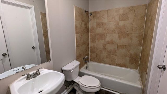 4428 Nantucket Cove, Stone Mountain, GA 30083