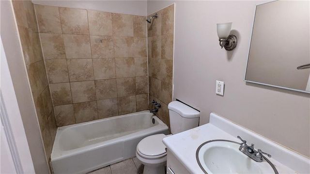 4428 Nantucket Cove, Stone Mountain, GA 30083