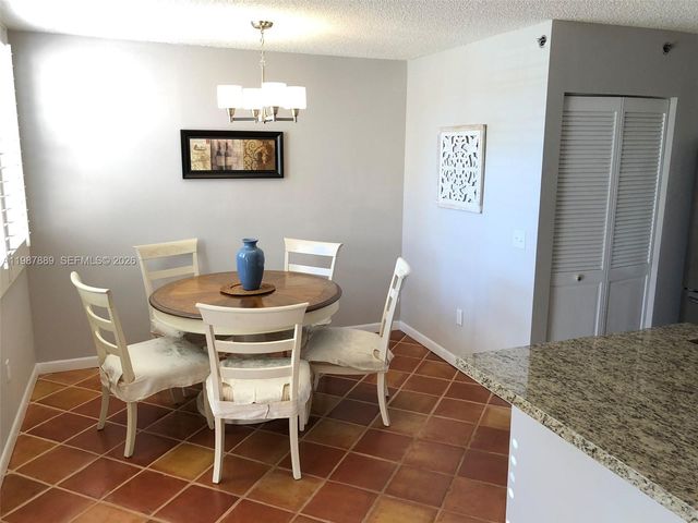 19901 E Country Club Dr 2206, Aventura, FL 33180