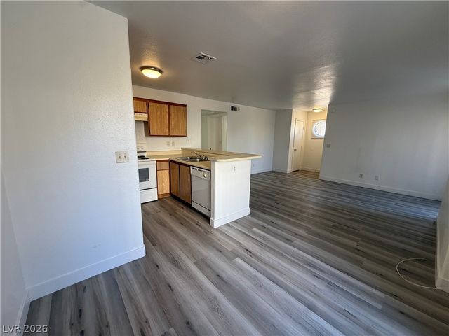 2980 Juniper Hills Boulevard 103, Las Vegas, NV 89142