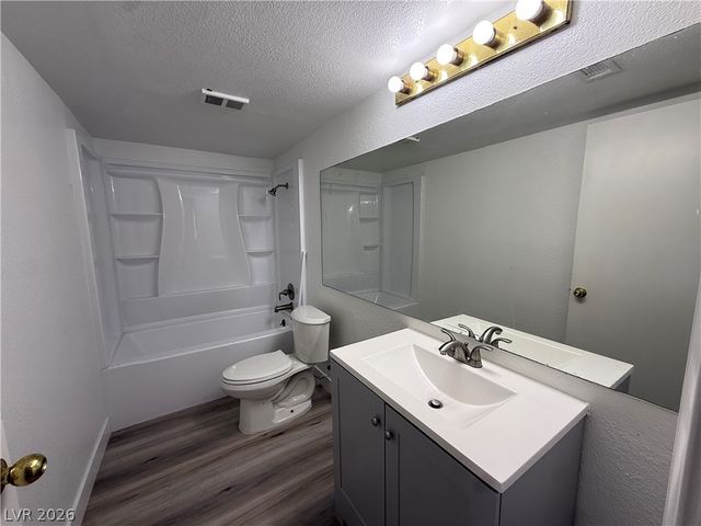 2980 Juniper Hills Boulevard 103, Las Vegas, NV 89142