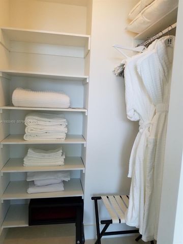 4111 S Ocean Dr MPH09, Hollywood, FL 33019