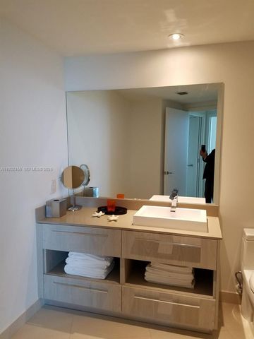 4111 S Ocean Dr MPH09, Hollywood, FL 33019