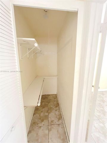 236 E 14th St B, Hialeah, FL 33010