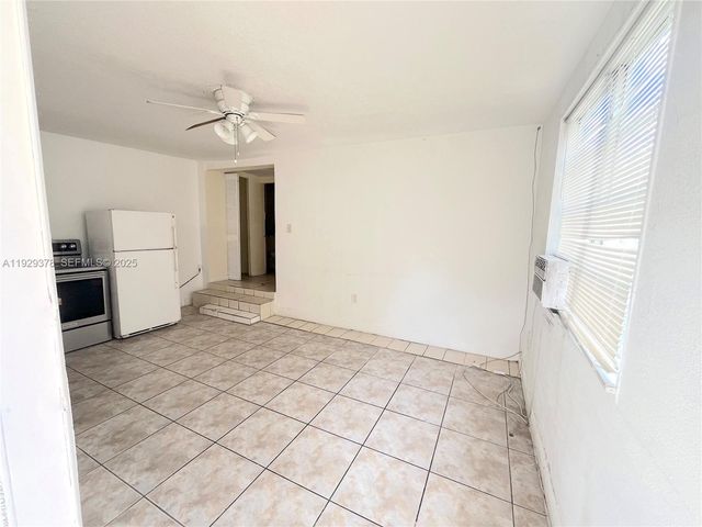 236 E 14th St B, Hialeah, FL 33010