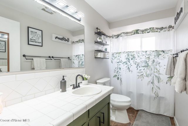 701 E Bismark Ave, Spokane, WA 99208