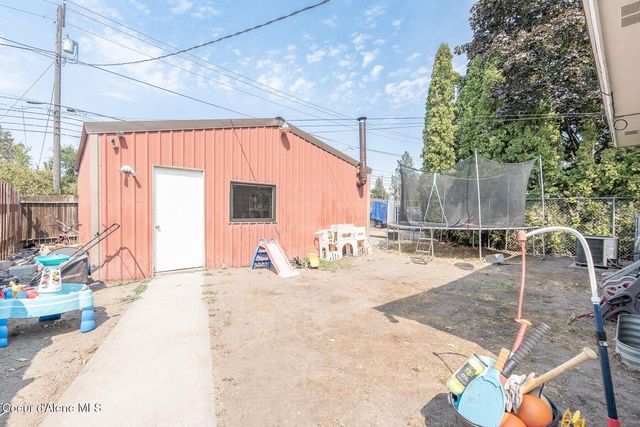 701 E Bismark Ave, Spokane, WA 99208