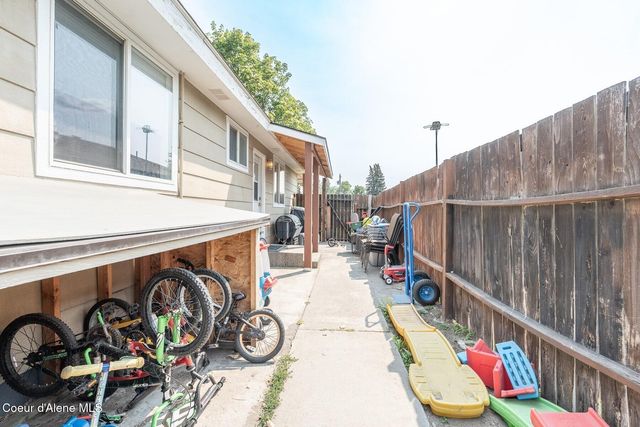 701 E Bismark Ave, Spokane, WA 99208